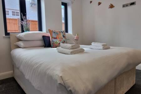 Beautiful Apartment Overlooking A Garden 伦敦 外观 照片