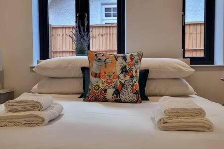 Beautiful Apartment Overlooking A Garden 伦敦 外观 照片