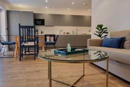 Beautiful Apartment Overlooking A Garden 伦敦 外观 照片